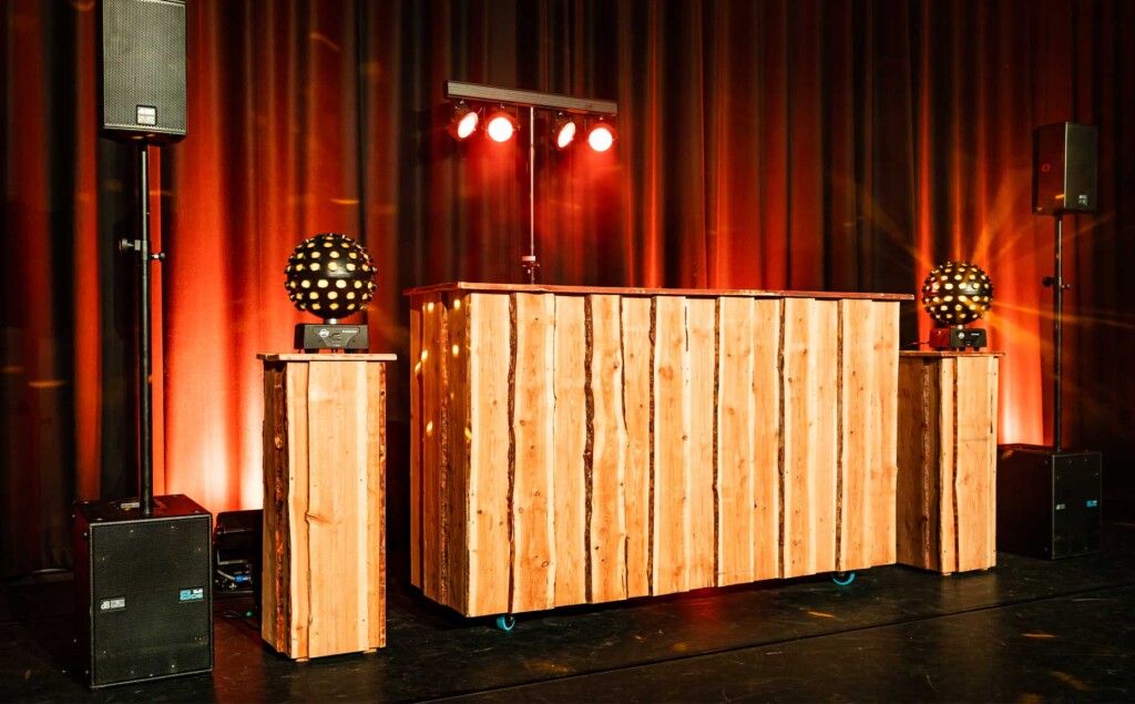 DJ booth Wood, Premium