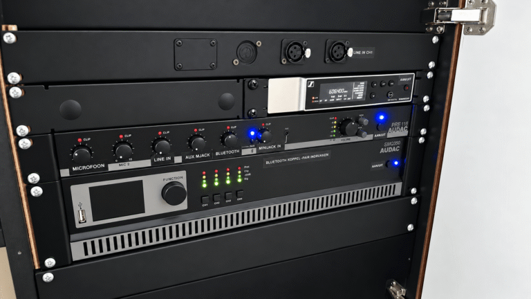 Vaste audio-installatie in rack